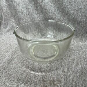Oster Regency Kitchen Center Large 9" Mixing Bowl in Very Good Condition